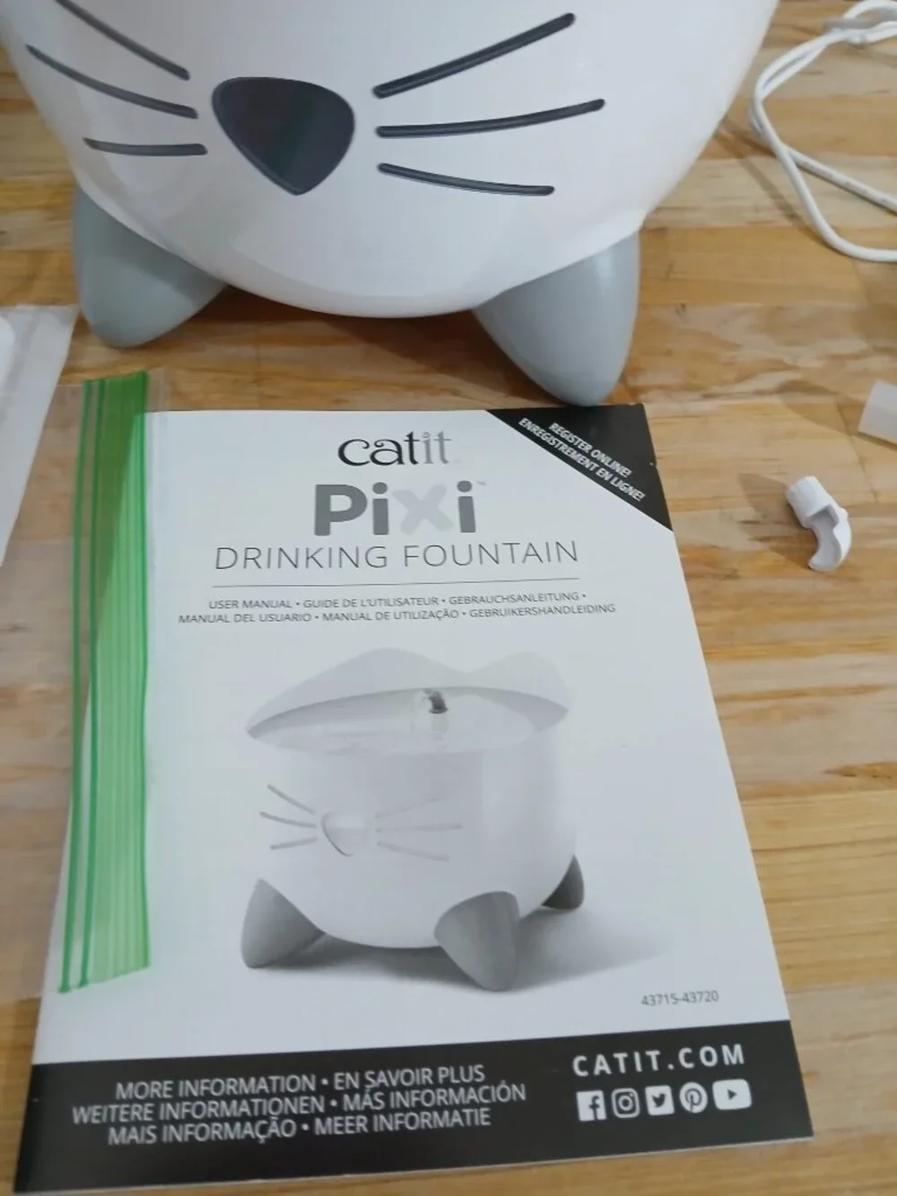Catit Pixie Cat Drinking Fountain - White - with Extra Filters